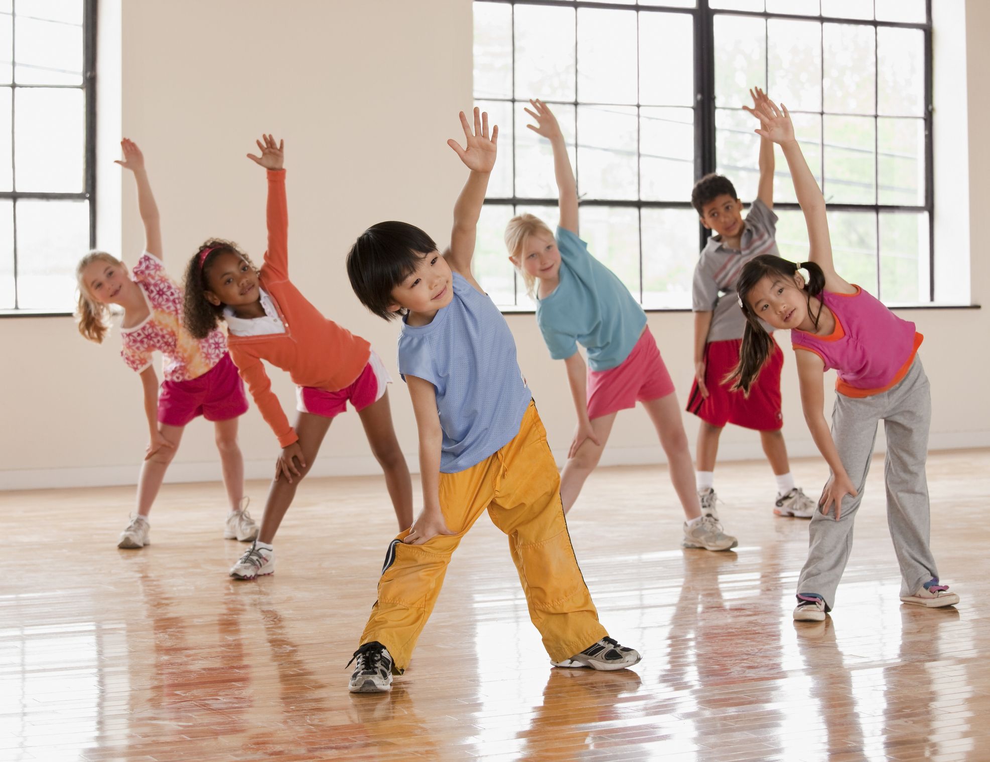 Do exercises picture. Занятие спортом дети. Физическая культура. Занятие физкультурой и спортом. Дети на физкультуре.